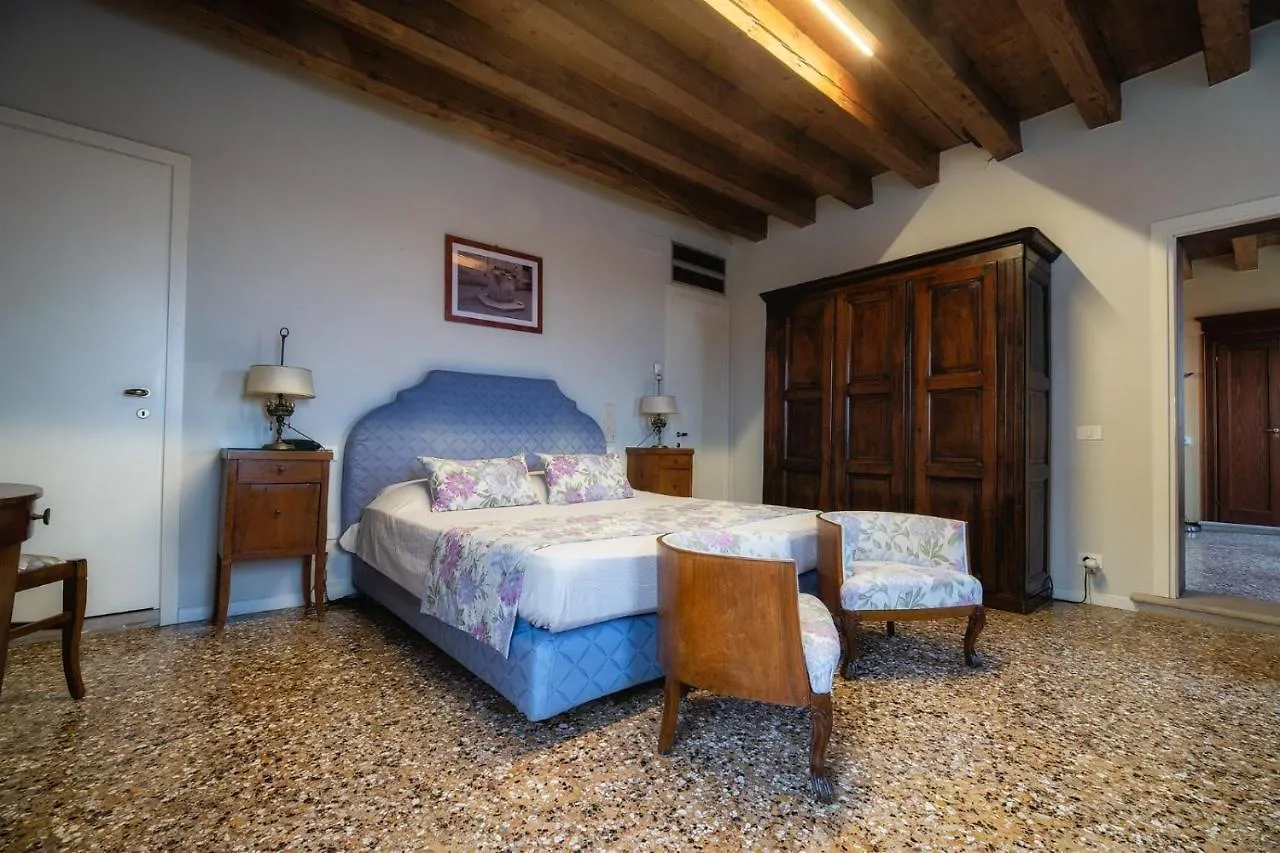 *** Hotel Locanda Ai Santi Apostoli Venice Italy