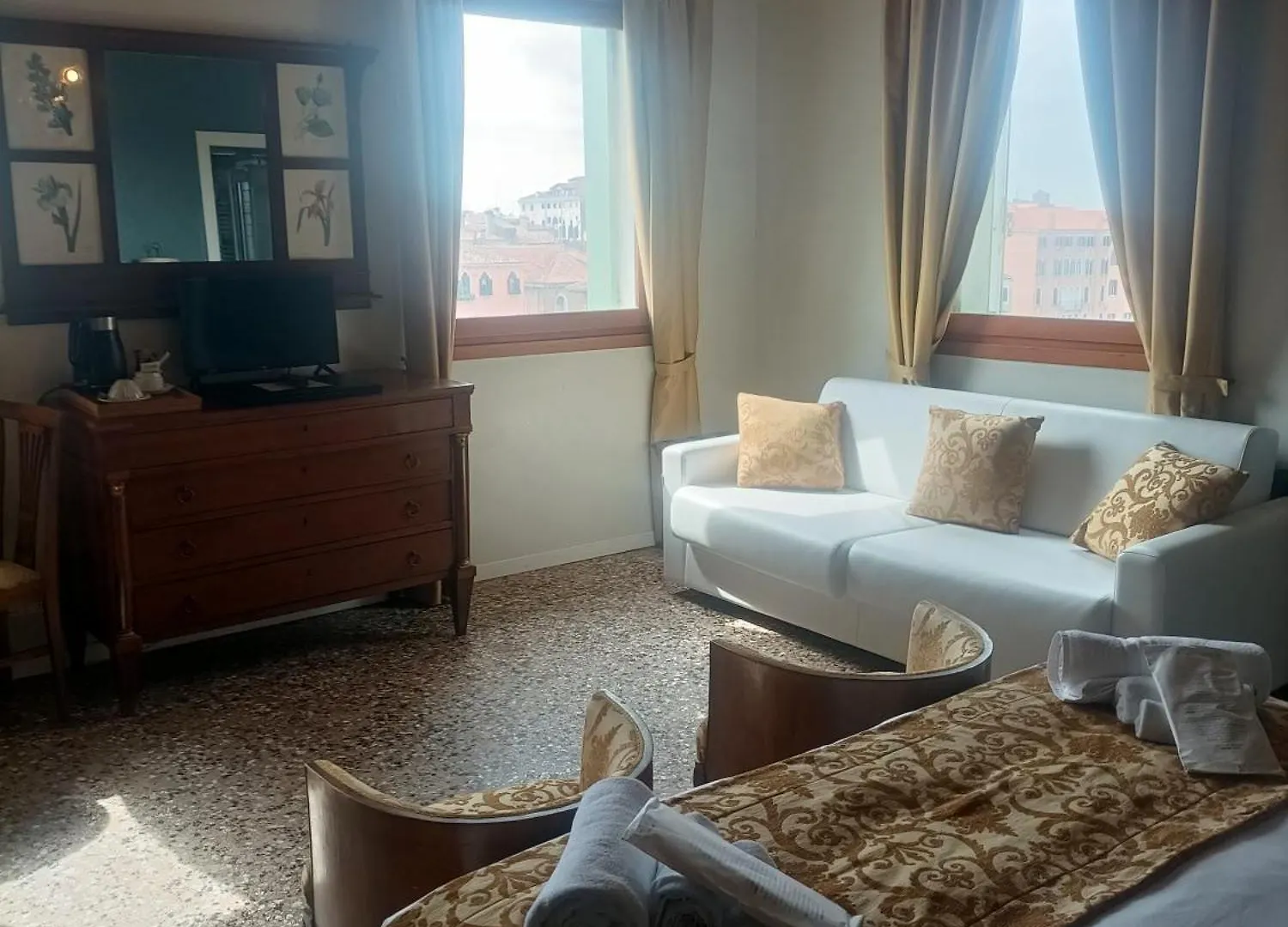 Locanda Ai Santi Apostoli Venice Hotel