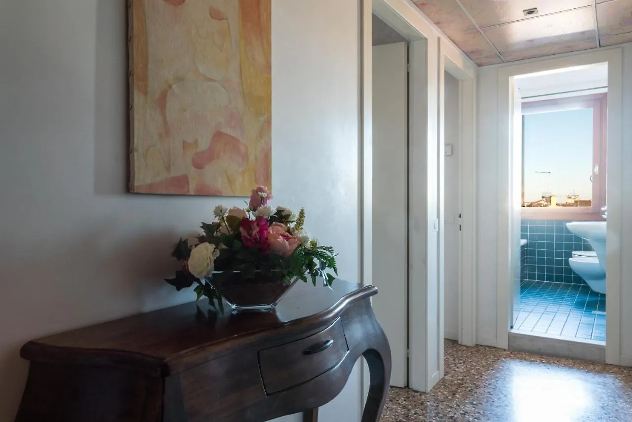 Locanda Ai Santi Apostoli Venice Hotel