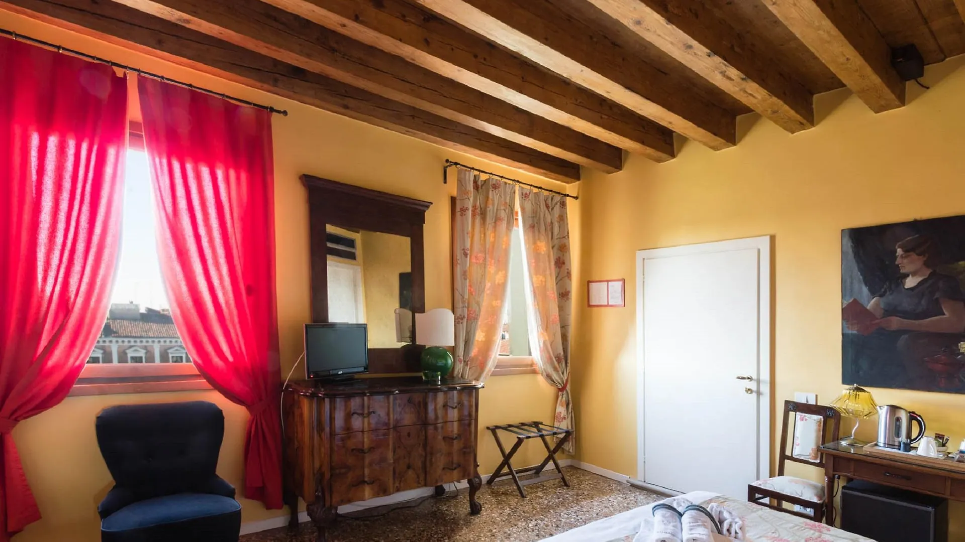 Locanda Ai Santi Apostoli Venice Hotel
