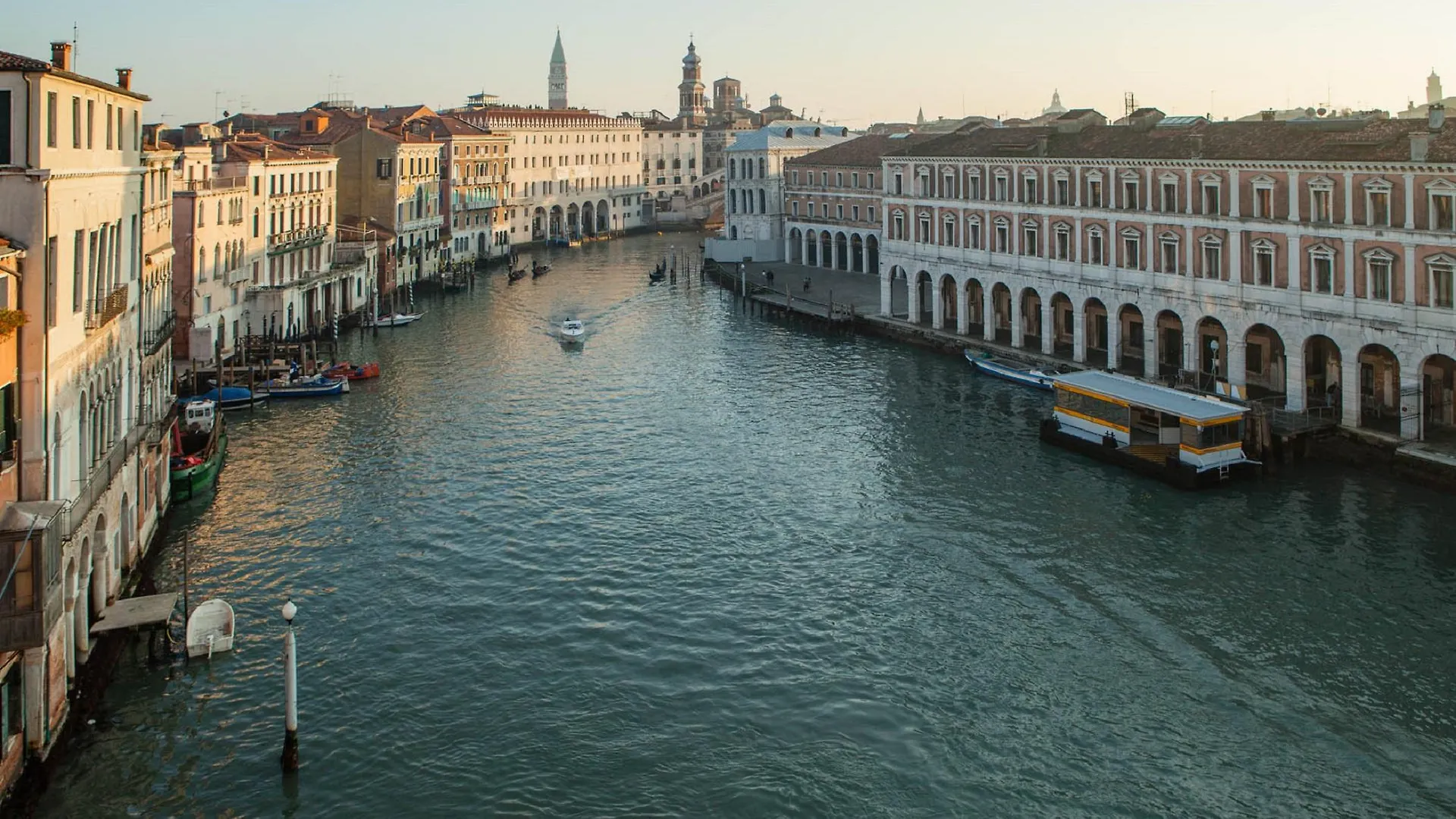 *** Hotel Locanda Ai Santi Apostoli Venice Italy