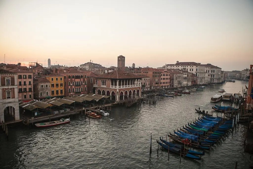 Locanda Ai Santi Apostoli Venice Hotel