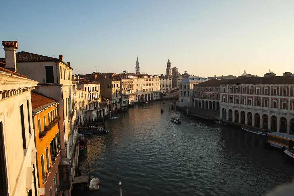Locanda Ai Santi Apostoli Venice Hotel